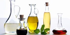 Can-vinegar-help-alleviate-Ulcerative-Colitis-symptoms-1440×810-300×169