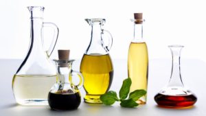 Can-vinegar-help-alleviate-Ulcerative-Colitis-symptoms-1440×810-300×169